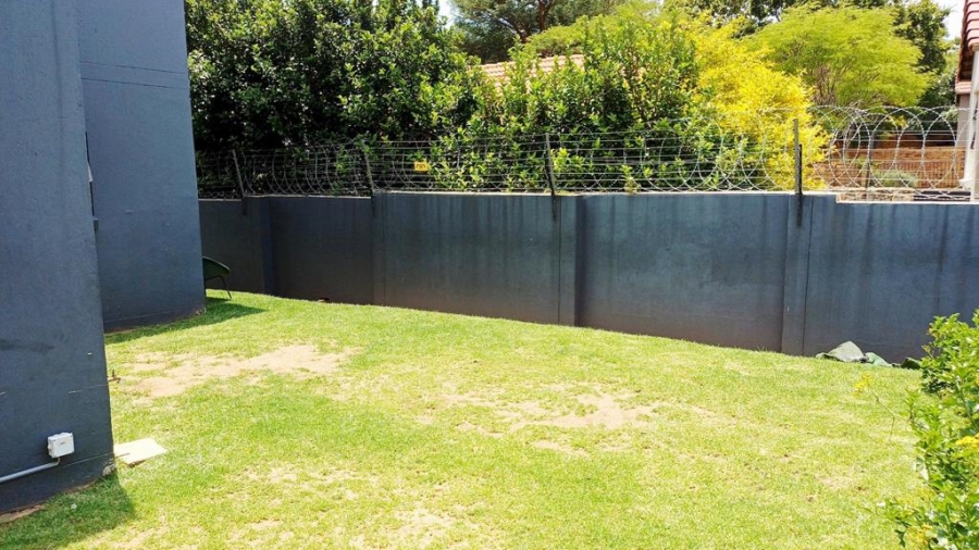 3 Bedroom Property for Sale in Greenstone Hill Gauteng