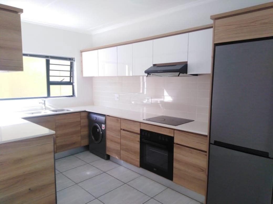 To Let 3 Bedroom Property for Rent in Waterfall Gauteng