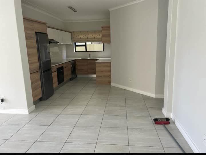 To Let 3 Bedroom Property for Rent in Waterfall Gauteng