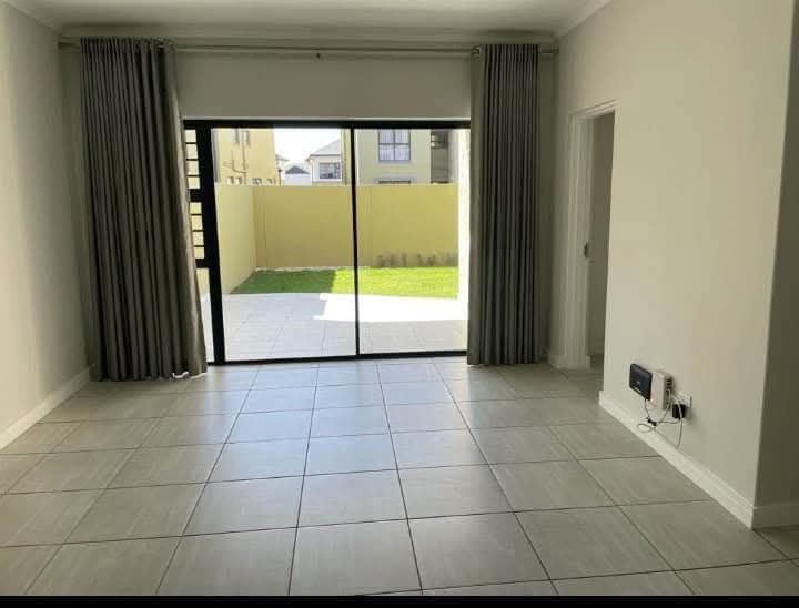 To Let 3 Bedroom Property for Rent in Waterfall Gauteng