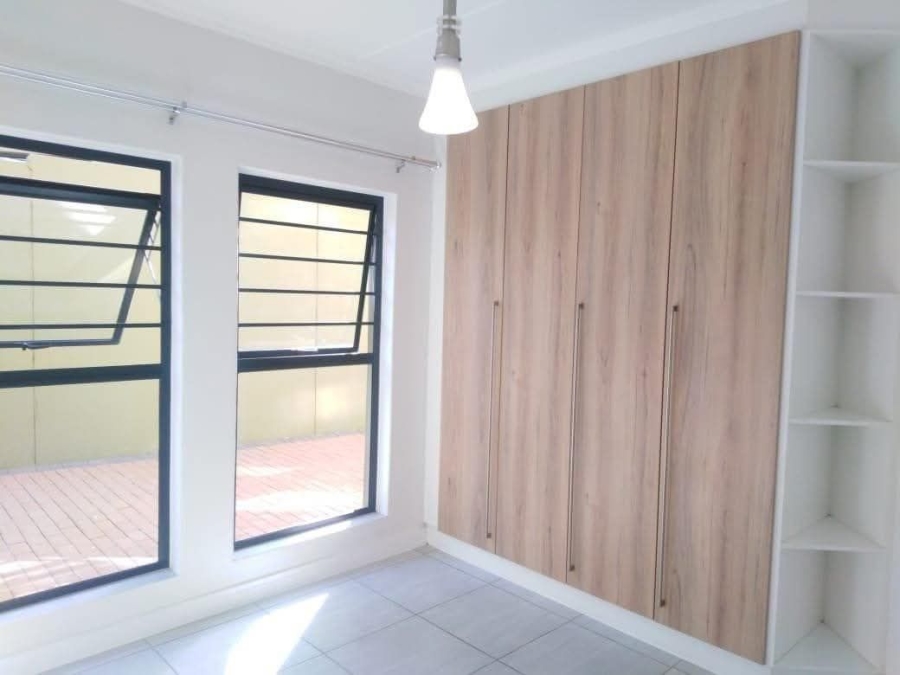 To Let 3 Bedroom Property for Rent in Waterfall Gauteng