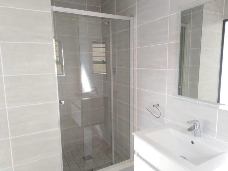 To Let 3 Bedroom Property for Rent in Waterfall Gauteng