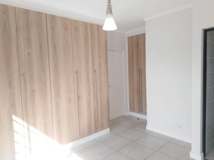 To Let 3 Bedroom Property for Rent in Waterfall Gauteng