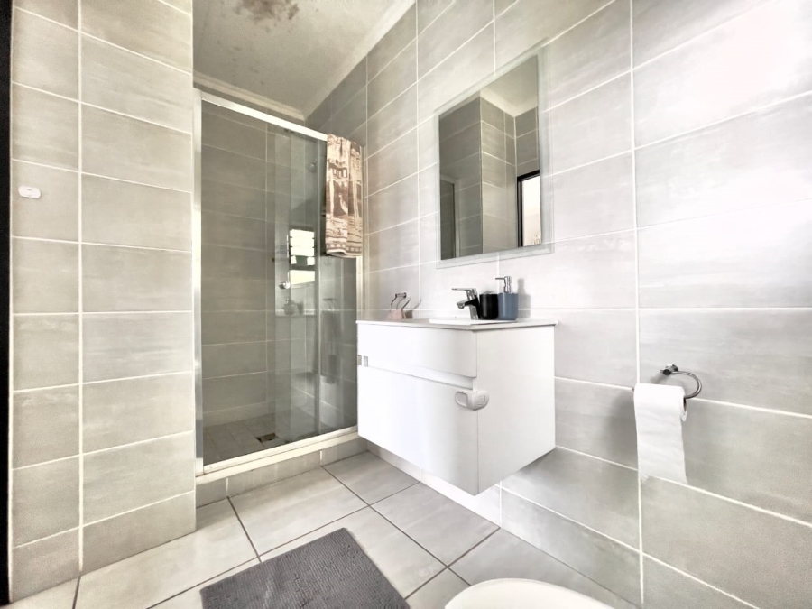 3 Bedroom Property for Sale in Waterfall Gauteng