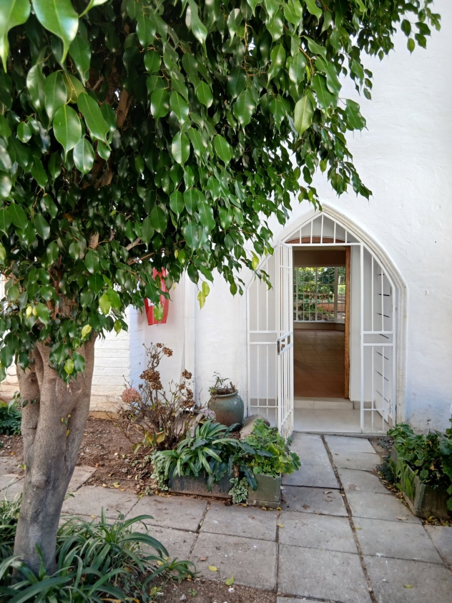 To Let 2 Bedroom Property for Rent in Sandown Gauteng