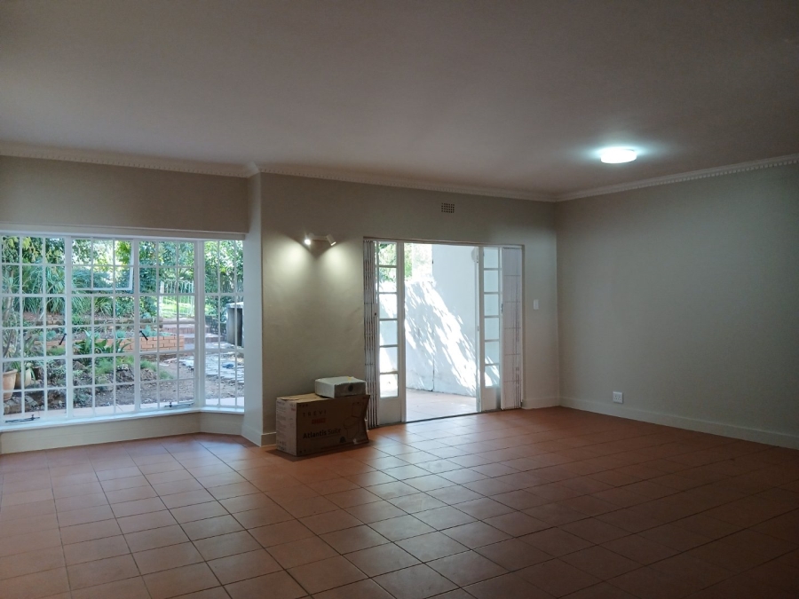 To Let 2 Bedroom Property for Rent in Sandown Gauteng