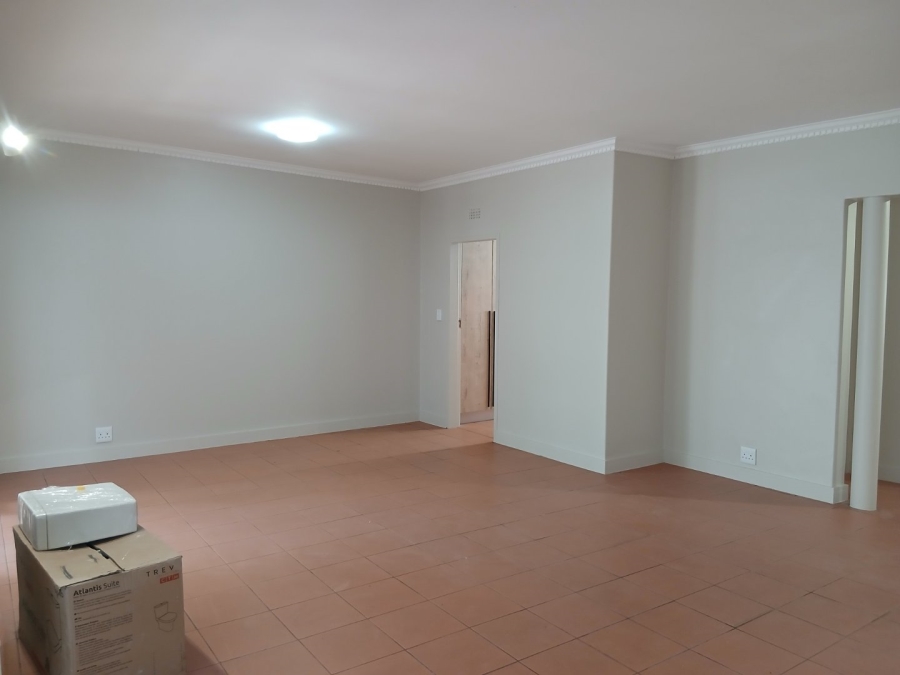 To Let 2 Bedroom Property for Rent in Sandown Gauteng