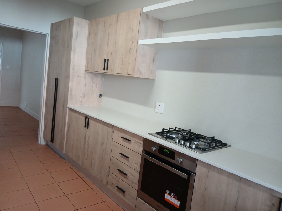 To Let 2 Bedroom Property for Rent in Sandown Gauteng
