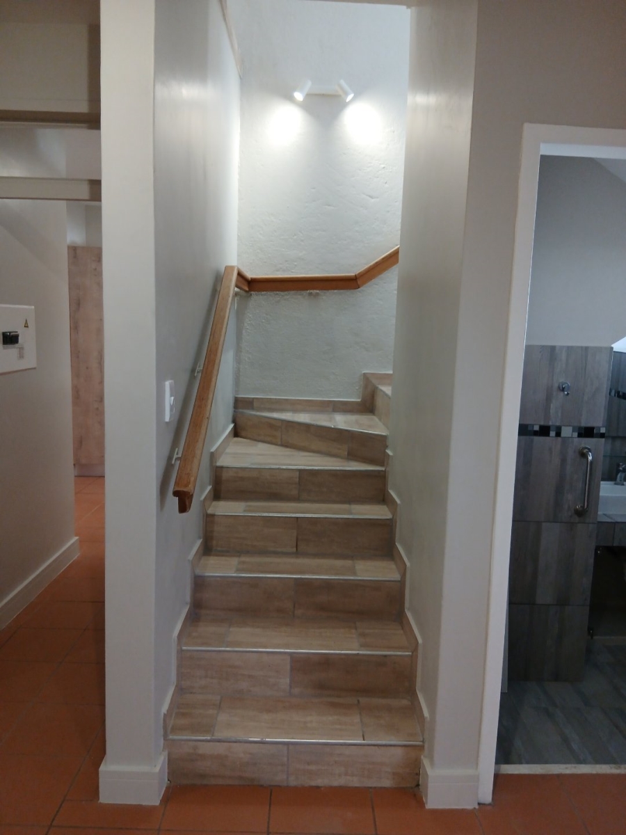 To Let 2 Bedroom Property for Rent in Sandown Gauteng