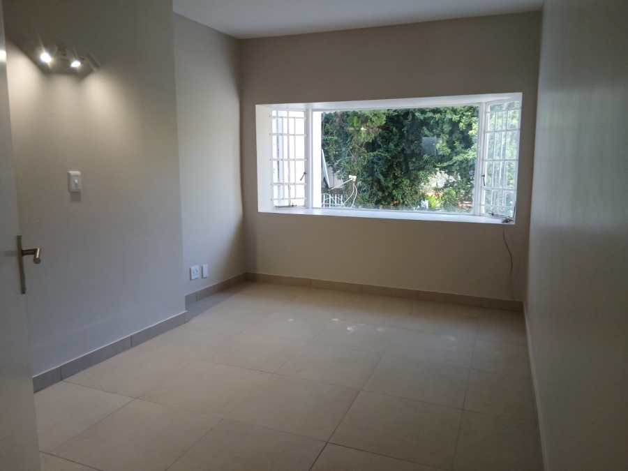 To Let 2 Bedroom Property for Rent in Sandown Gauteng