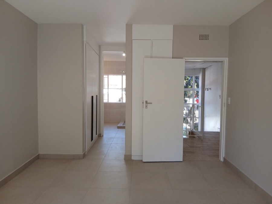 To Let 2 Bedroom Property for Rent in Sandown Gauteng