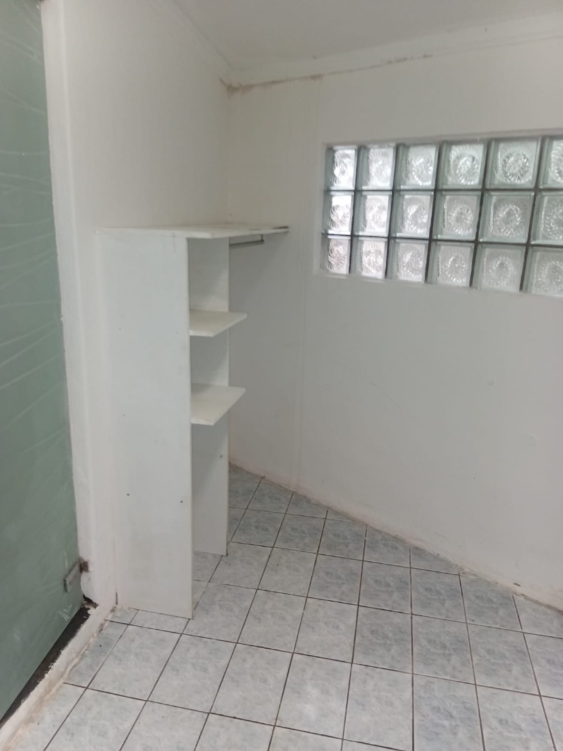 To Let 1 Bedroom Property for Rent in Bryanston Gauteng