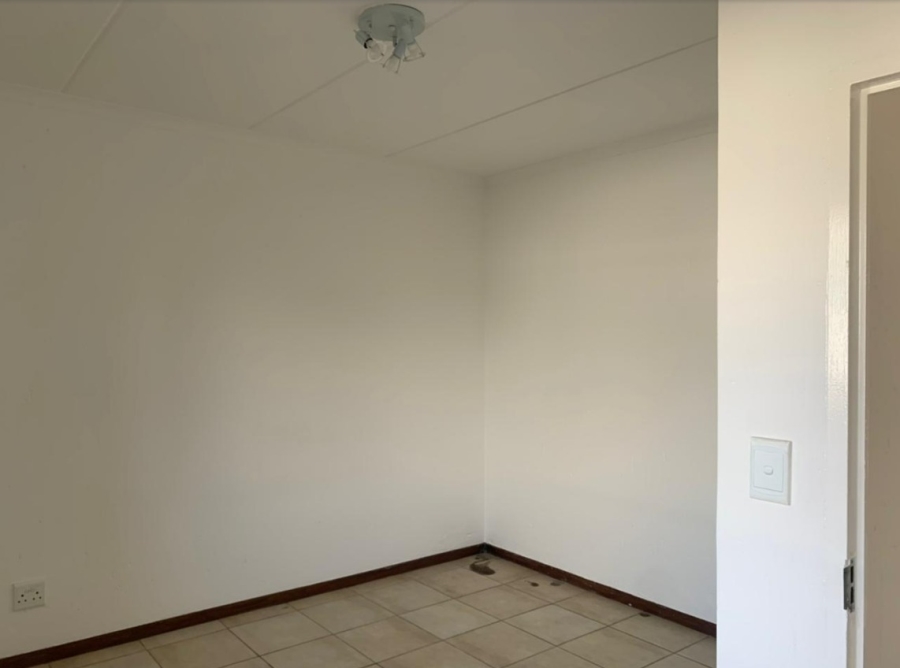To Let 2 Bedroom Property for Rent in Helderwyk Gauteng