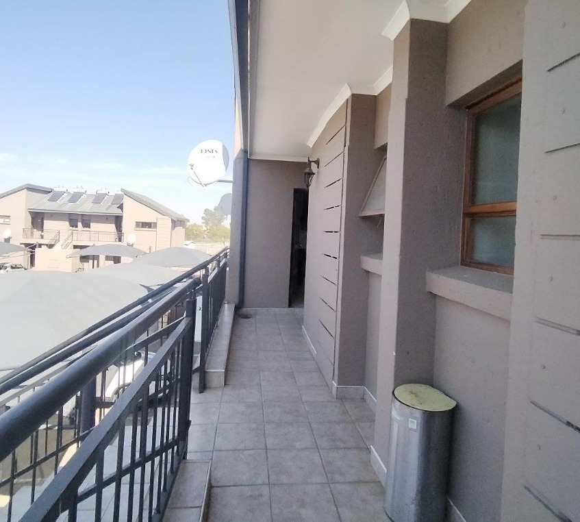 To Let 2 Bedroom Property for Rent in Helderwyk Gauteng