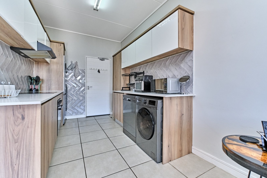 1 Bedroom Property for Sale in Linbro Park Gauteng