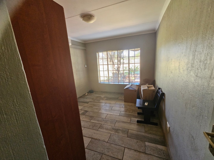 Commercial Property for Sale in Kameeldrift East Gauteng