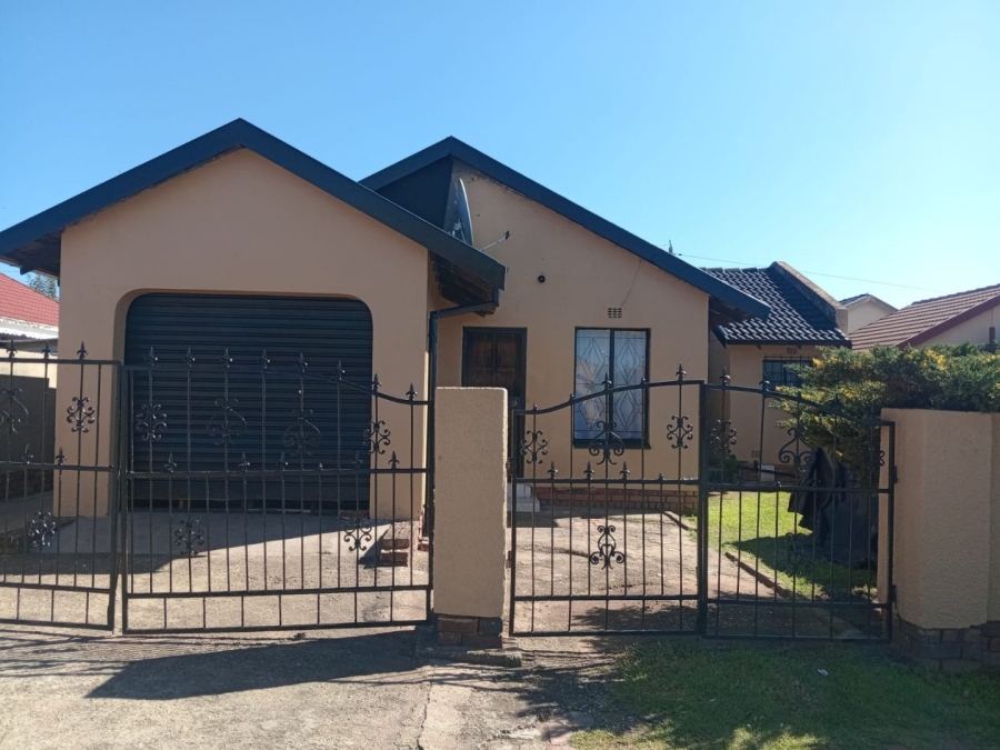 3 Bedroom Property for Sale in Daveyton Gauteng