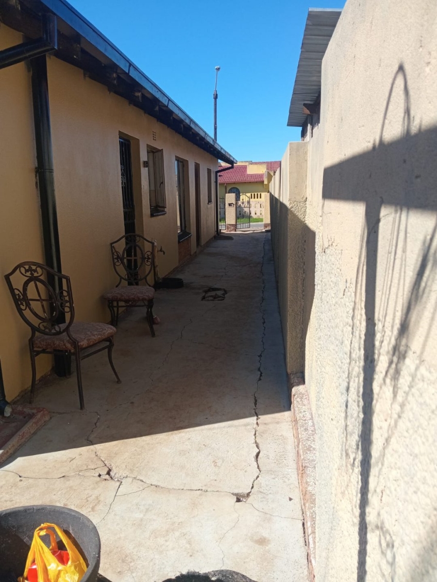 3 Bedroom Property for Sale in Daveyton Gauteng