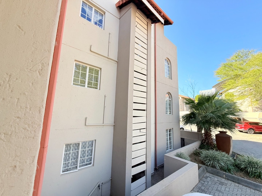 2 Bedroom Property for Sale in Erand Gardens Gauteng