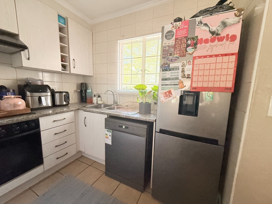 2 Bedroom Property for Sale in Erand Gardens Gauteng