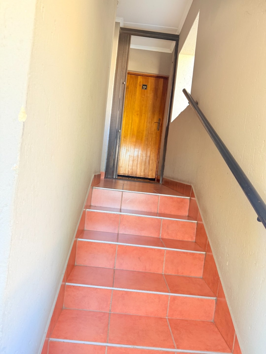 2 Bedroom Property for Sale in Erand Gardens Gauteng