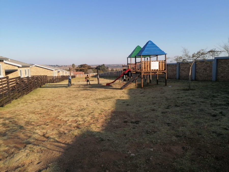 1 Bedroom Property for Sale in Groblerpark Gauteng