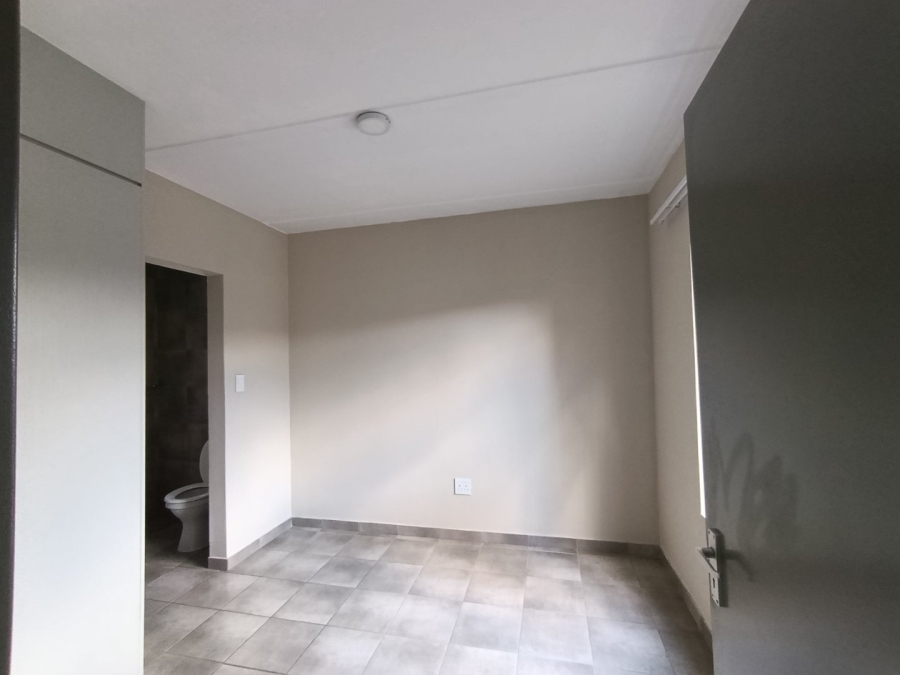 1 Bedroom Property for Sale in Groblerpark Gauteng