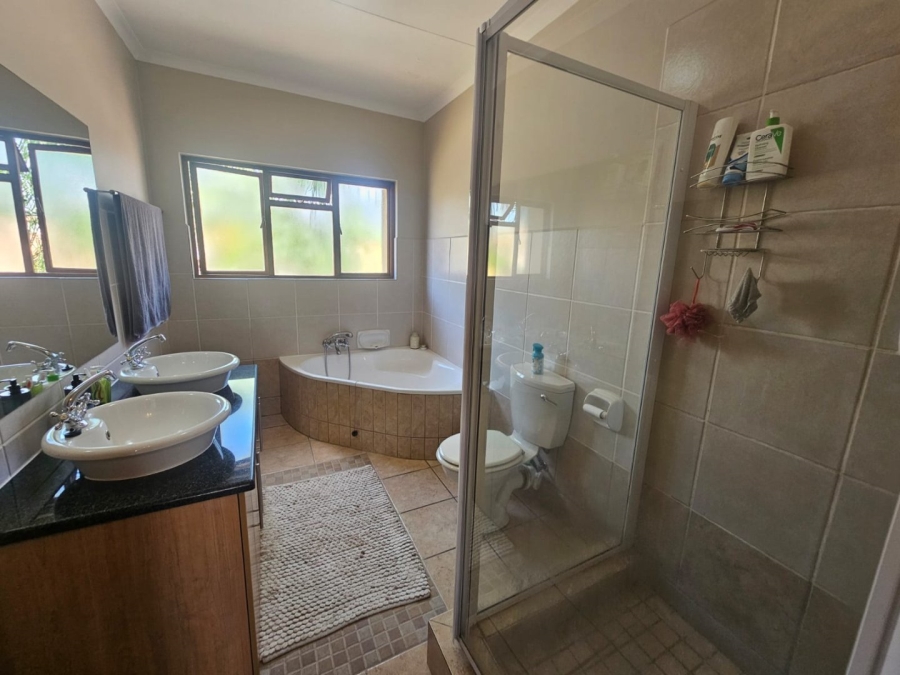 3 Bedroom Property for Sale in Olympus AH Gauteng