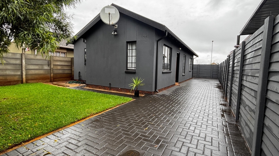 3 Bedroom Property for Sale in Sky City Gauteng