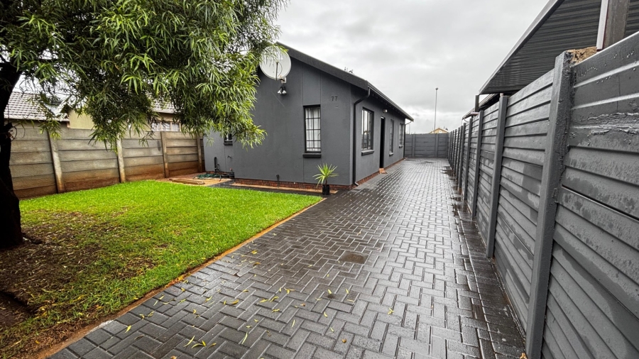 3 Bedroom Property for Sale in Sky City Gauteng