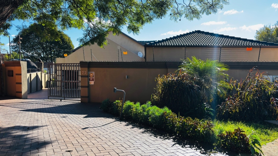 3 Bedroom Property for Sale in Bramley North Gauteng