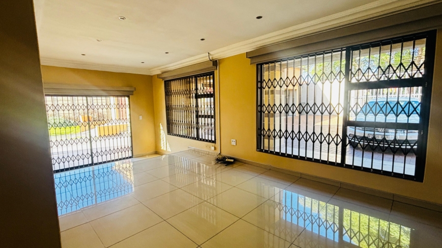 3 Bedroom Property for Sale in Bramley North Gauteng