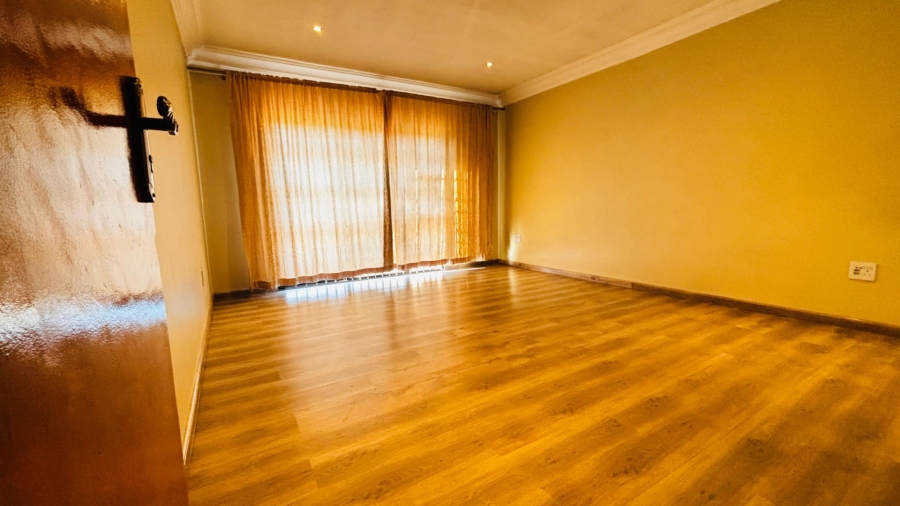 3 Bedroom Property for Sale in Bramley North Gauteng