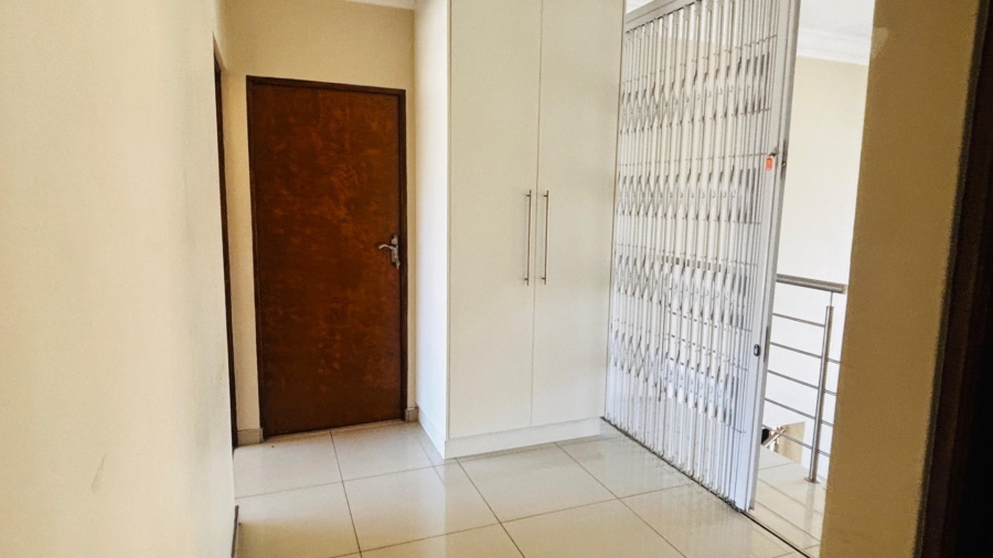 3 Bedroom Property for Sale in Bramley North Gauteng