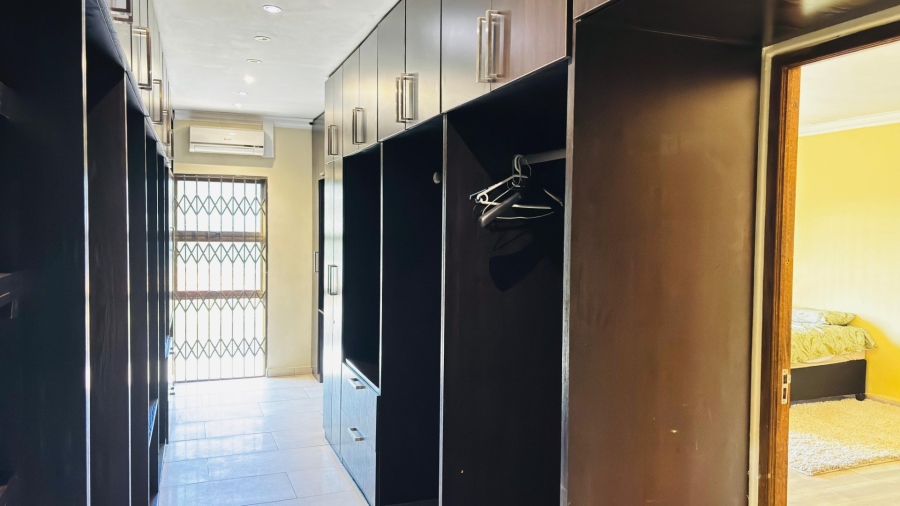 3 Bedroom Property for Sale in Bramley North Gauteng