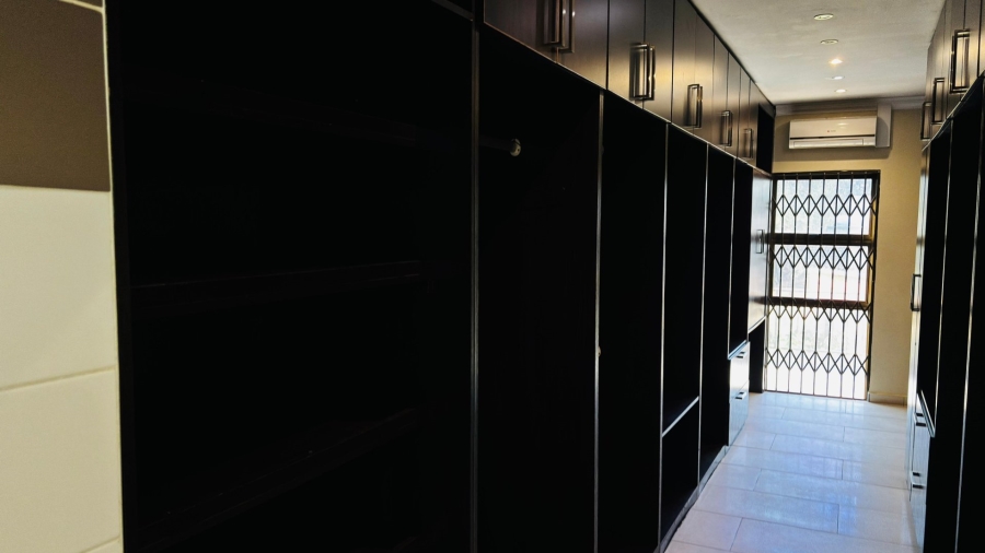 3 Bedroom Property for Sale in Bramley North Gauteng