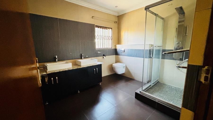 3 Bedroom Property for Sale in Bramley North Gauteng