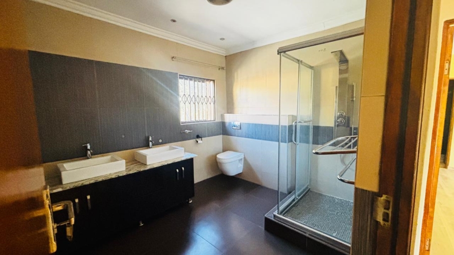 3 Bedroom Property for Sale in Bramley North Gauteng