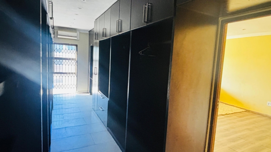 3 Bedroom Property for Sale in Bramley North Gauteng