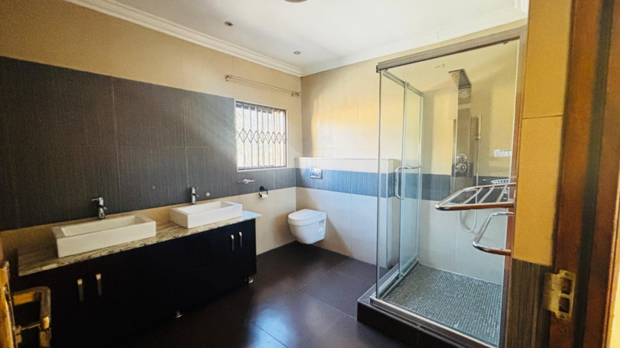 3 Bedroom Property for Sale in Bramley North Gauteng