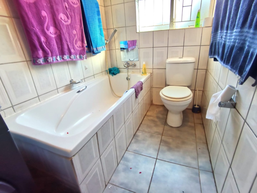 5 Bedroom Property for Sale in Riversdale Gauteng
