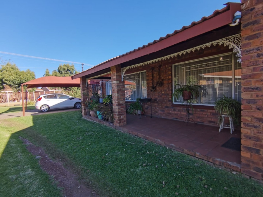 5 Bedroom Property for Sale in Riversdale Gauteng