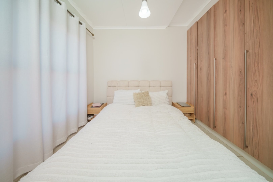 1 Bedroom Property for Sale in Linbro Park Gauteng