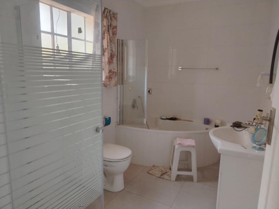 2 Bedroom Property for Sale in Elardus Park Gauteng