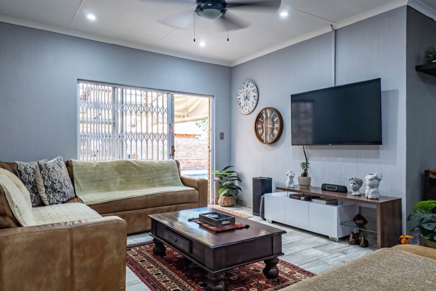 4 Bedroom Property for Sale in Ninapark Gauteng