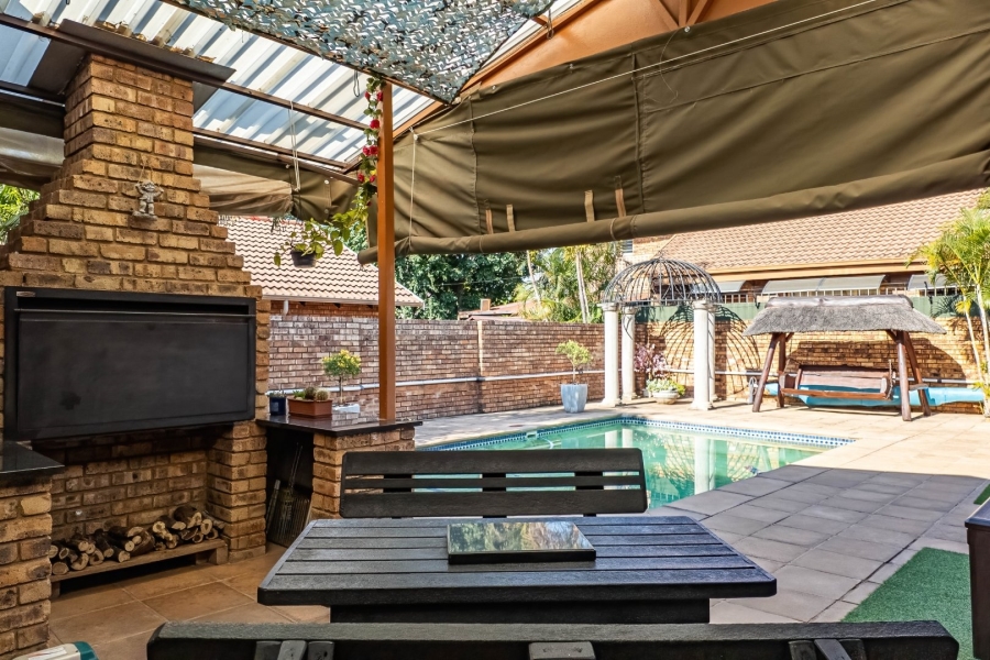 4 Bedroom Property for Sale in Ninapark Gauteng