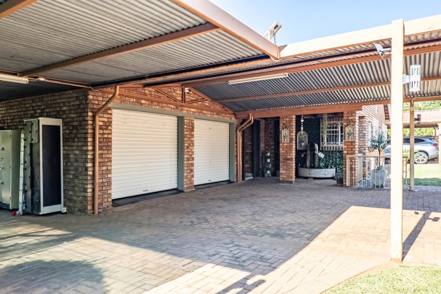 4 Bedroom Property for Sale in Ninapark Gauteng