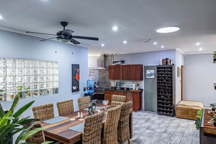 4 Bedroom Property for Sale in Ninapark Gauteng