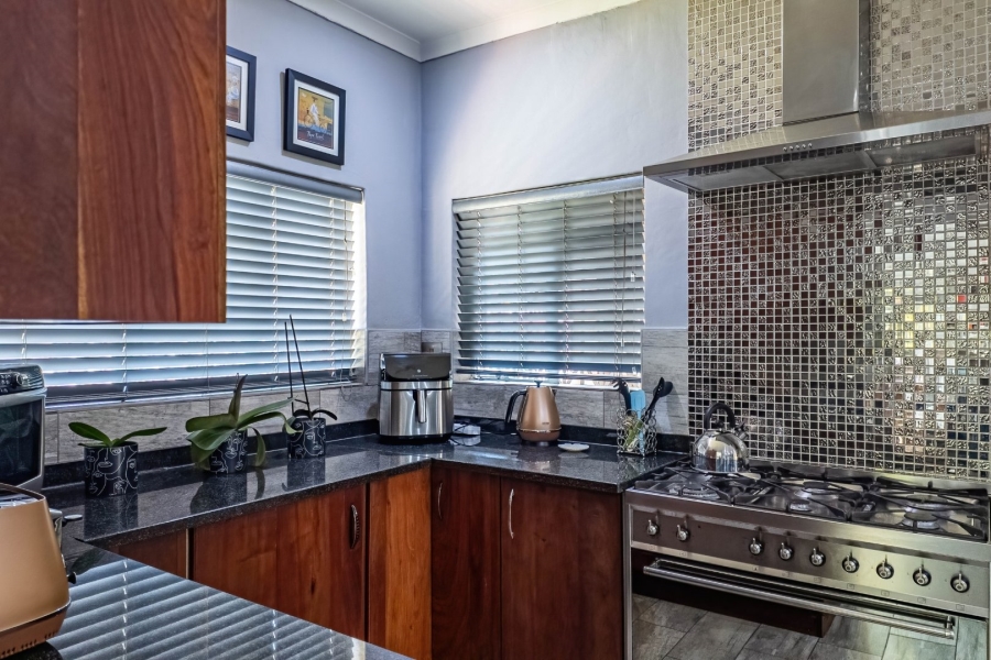 4 Bedroom Property for Sale in Ninapark Gauteng