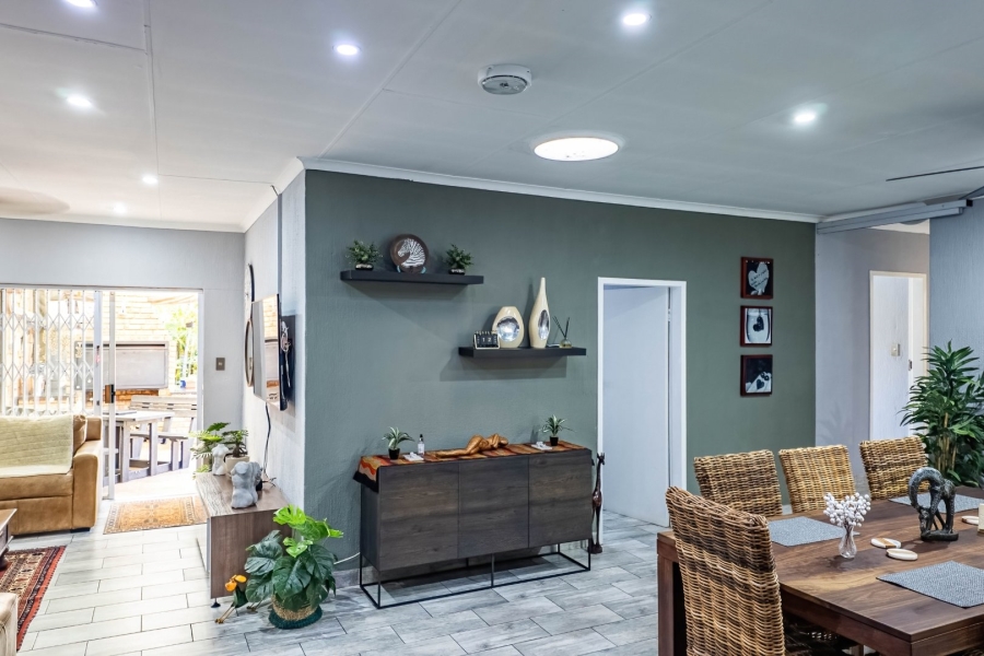 4 Bedroom Property for Sale in Ninapark Gauteng